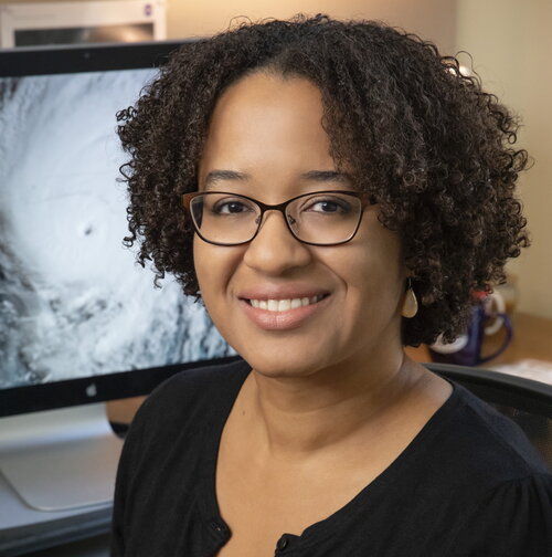 Photo of Dr. Deanna Hence